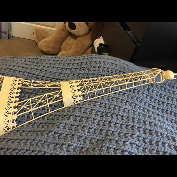 Yellow Eiffel tower decoration - Picture 3 of 4